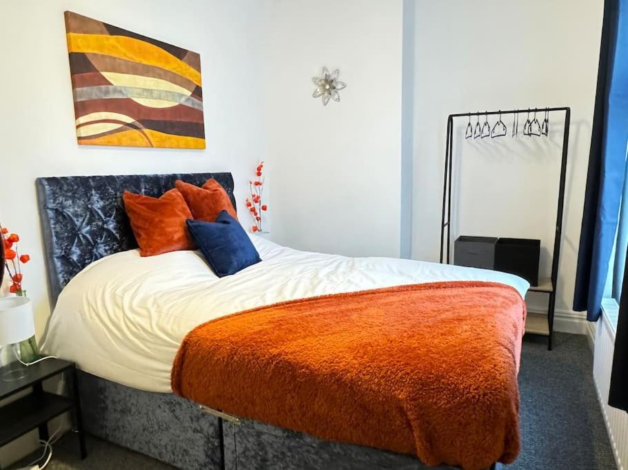 Cosy Home In Barnsley Centre Bagian luar foto