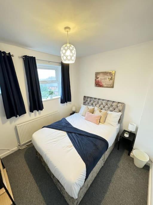Cosy Home In Barnsley Centre Bagian luar foto