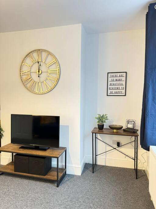 Cosy Home In Barnsley Centre Bagian luar foto