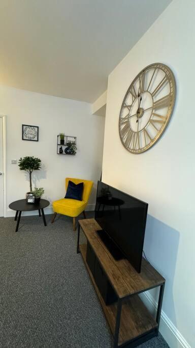 Cosy Home In Barnsley Centre Bagian luar foto
