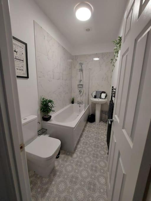 Cosy Home In Barnsley Centre Bagian luar foto